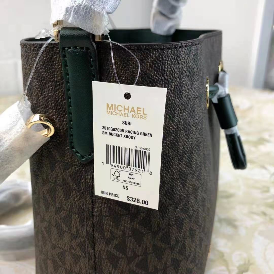 MICHAEL KORS 35T0GU2C0B Suri Small Leather Bucket Crossbody Bag In RACING GREEN MICHAEL KORS 35T0GU2C0B Suri Small Leather Bucket Crossbody Bag In RACING GREEN